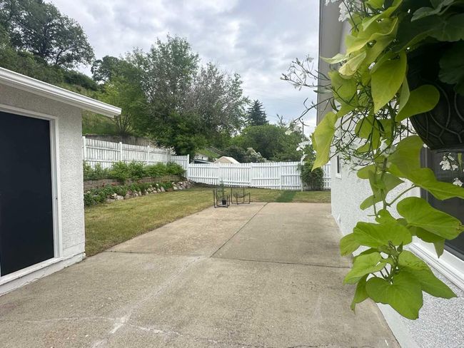 10826 103 A St, House other with 2 bedrooms, 1 bathrooms and 4 parking in Peace River AB | Image 5