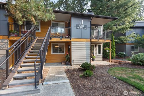 j102-10822 Ne 148th Ln, Bothell, WA, 98011-4886 | Card Image