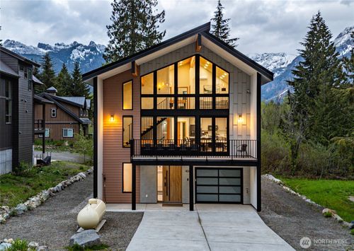 400 E Hyak Dr, Snoqualmie Pass, WA, 98068-5082 | Card Image