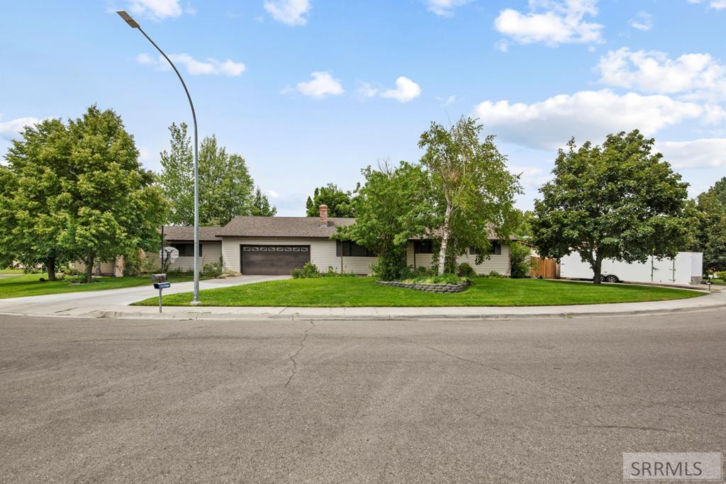 Joan Dr, Idaho Falls, ID 83401