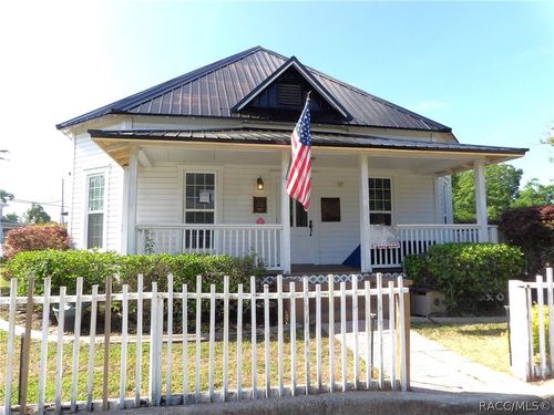 401 Tompkins St, Inverness, FL, 34450-4138 | Card Image