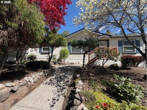 25368 E Cedar Glen Loop, Welches, OR, 97067-8782 | Card Image