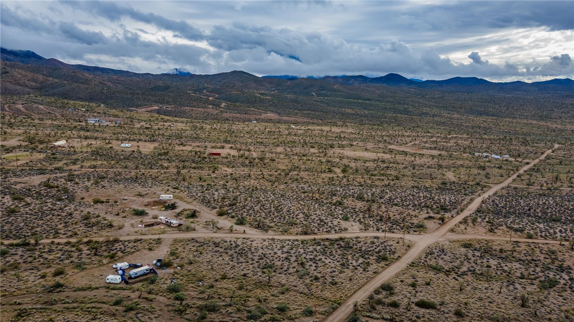 Land in White Hills 4