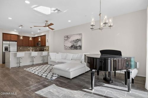 449 Pecana St, Camarillo, CA, 93010 | Card Image