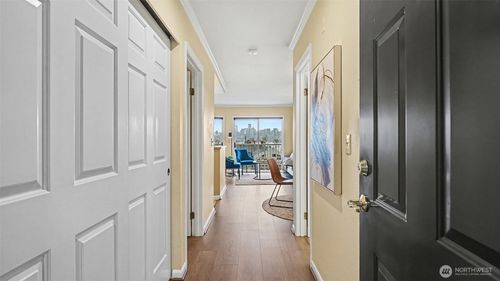 c-308-3420 Burke Ave N, Seattle, WA, 98103-9034 | Card Image