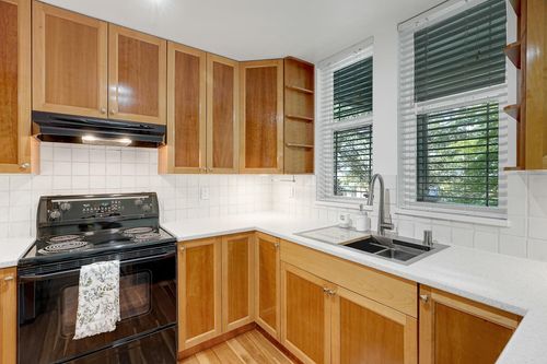 211-15350 16a Ave, Surrey, BC, V4A1S9 | Card Image
