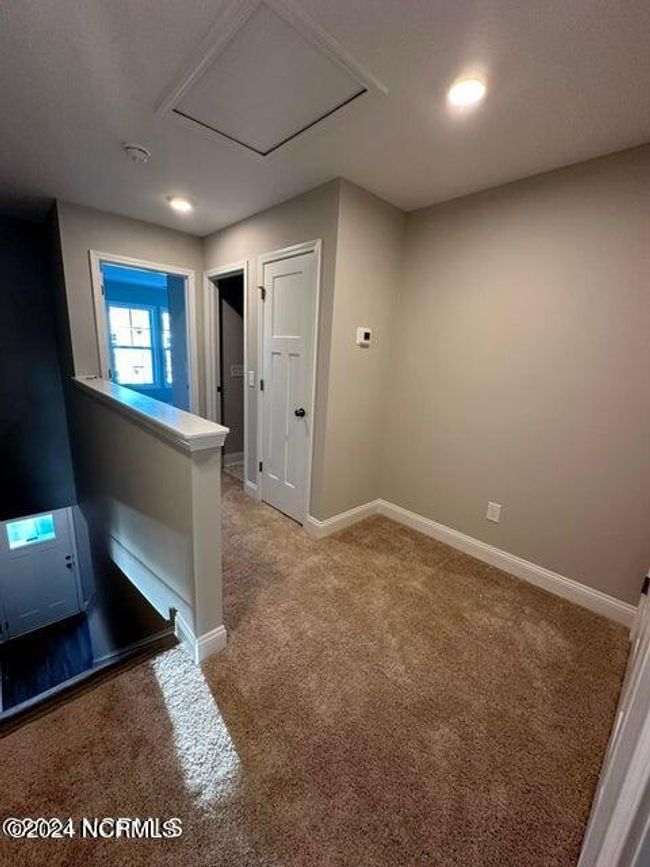 607 Jacks Crossing Dr, Townhouse with 2 bedrooms, 3 bathrooms and null parking in Hubert NC | Image 7