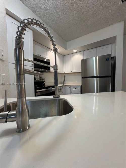 n-1016-3390 Pinewalk Dr N, Margate, FL, 33063-9348 | Card Image