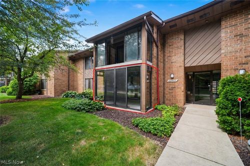 101-22952 Mastick Rd, Fairview Park, OH, 44126-3138 | Card Image