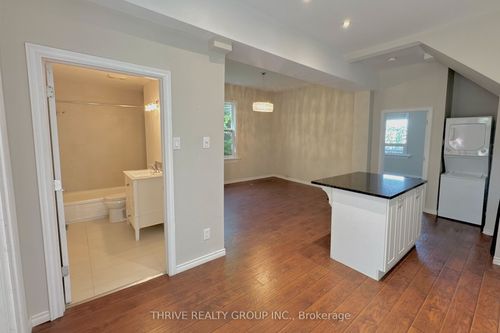 main-119 Mcclary Avenue, London South, ON, N5Z2A6 | Card Image