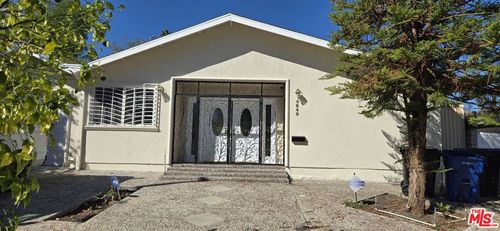4849 Lindley Avenue, Tarzana, CA, 91356 | Card Image