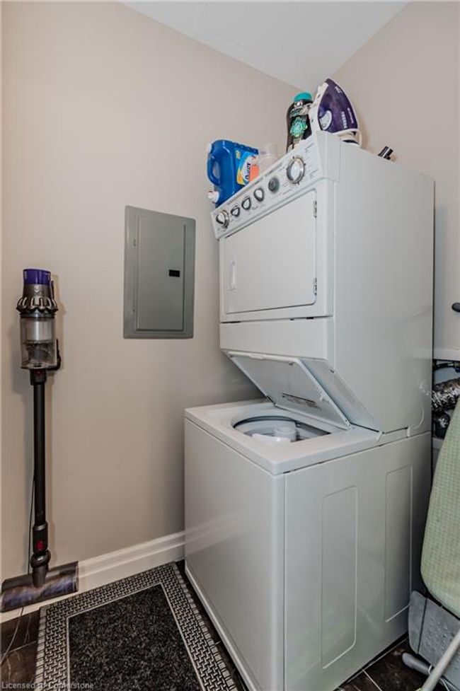 504 - 223 Erb St W, House attached with 2 bedrooms, 2 bathrooms and 1 parking in Waterloo ON | Image 24