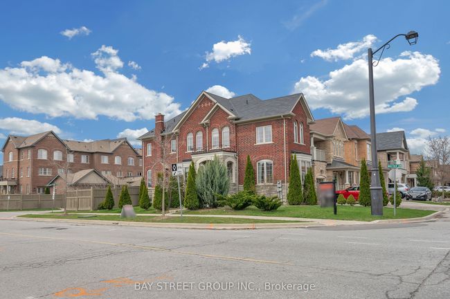 2 Pelee Ave, House other with 4 bedrooms, 3 bathrooms and 2 parking in Kleinburg ON | Image 4