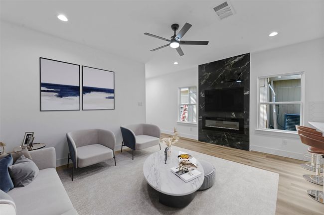 5424 Bourquin St, House other with 4 bedrooms, 2 bathrooms and null parking in Dallas TX | Image 7