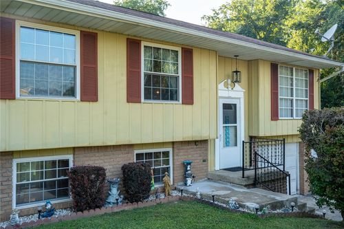 545 Allen Ave, Rostraver Township, PA, 15012-1908 | Card Image