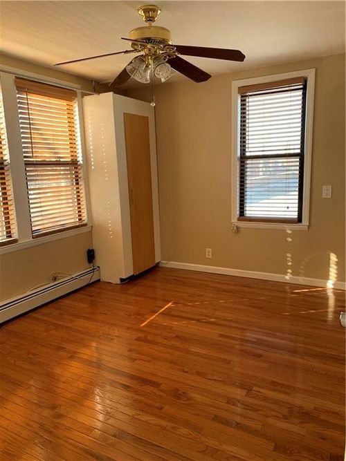 2564 Paulding Ave, Bronx, NY, 10469-4350 | Card Image