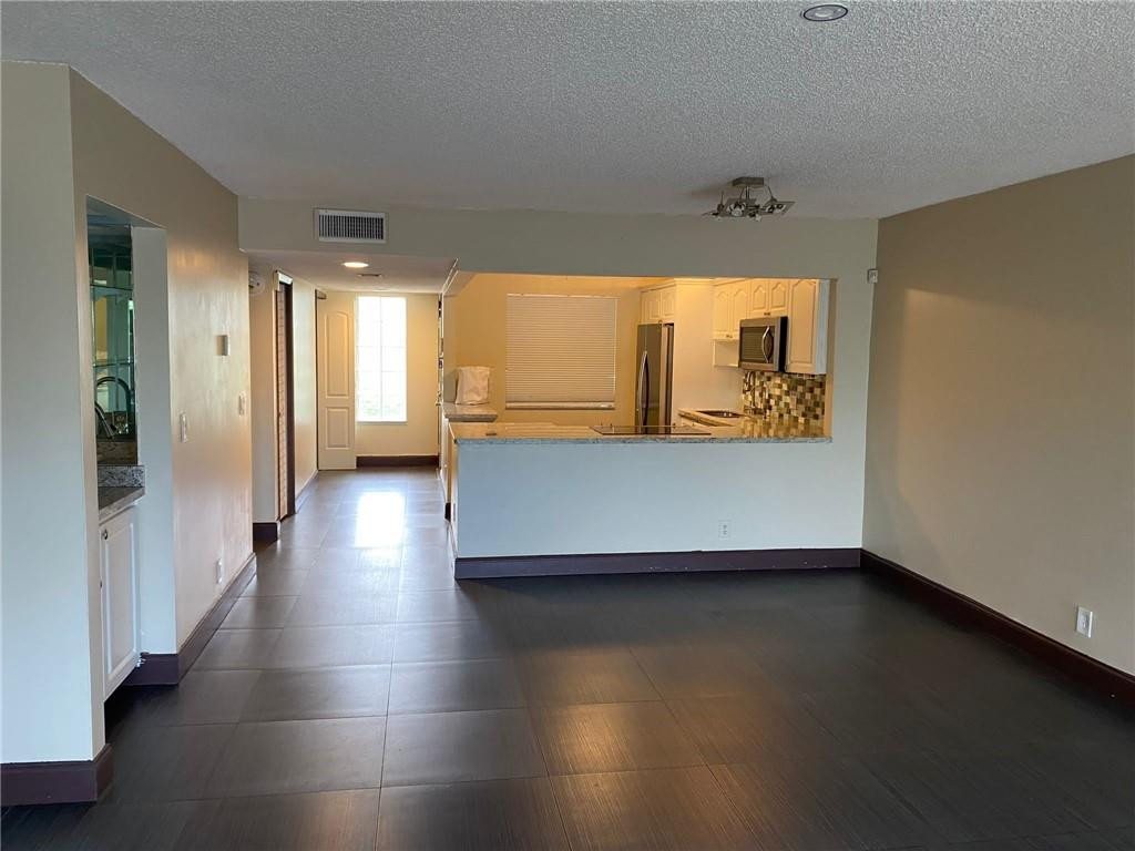 Residential Lease in Weston 3