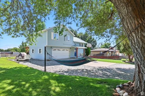 136 S 200 W, Wellsville, UT, 84339-9536 | Card Image
