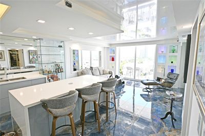 1003 - 401 Ocean Dr, Condo with 1 bedrooms, 1 bathrooms and null parking in Miami Beach FL | Image 1