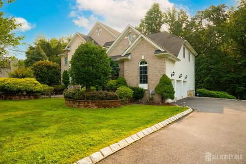 15 Schindler Ln, Monroe, NJ, 08831-3287 | Card Image