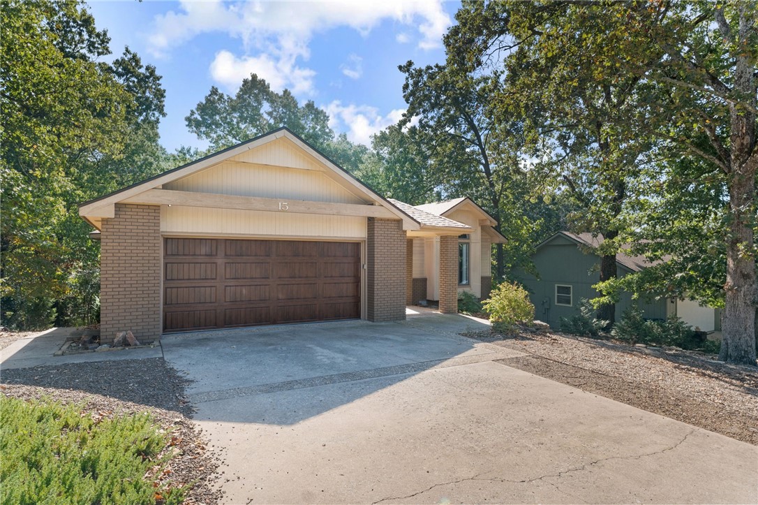 Farnham Dr, Bella Vista, AR 72714