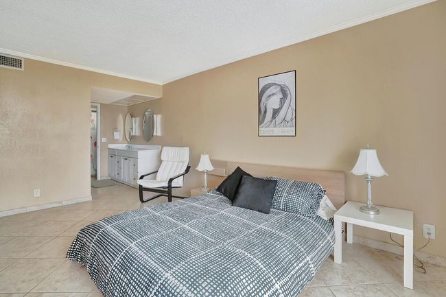 APT-511 - 3570 S Ocean Blvd, Condo with 1 bedrooms, 2 bathrooms and null parking in South Palm Beach FL | Image 20