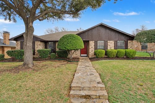 1903 Big Sky Dr, Lewisville, TX, 75077-7527 | Card Image