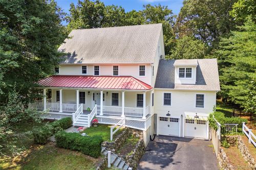 17 Nadworny Ln, Stony Brook, NY, 11790-2100 | Card Image