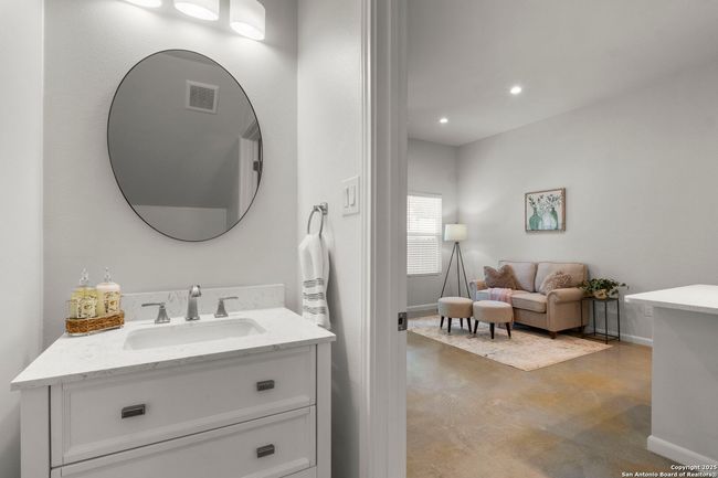 3 - 1002 Morningside Dr, Townhouse with 3 bedrooms, 3 bathrooms and null parking in Terrell Hills TX | Image 18