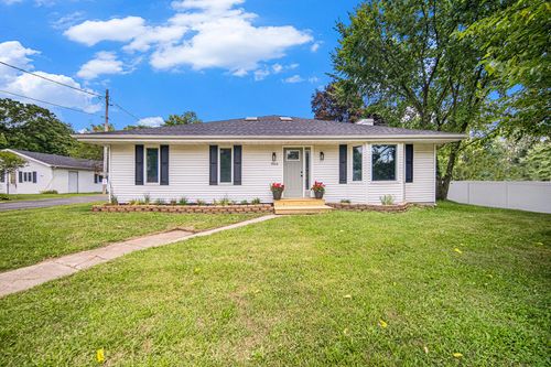1945 Cooper St, Jackson, MI, 49202-1765 | Card Image