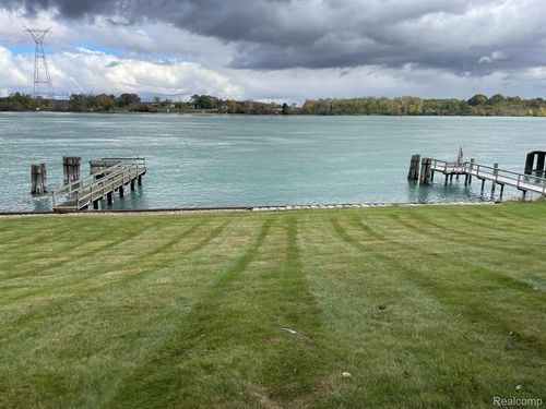 4029 River Rd, East China, MI, 48054-2910 | Card Image