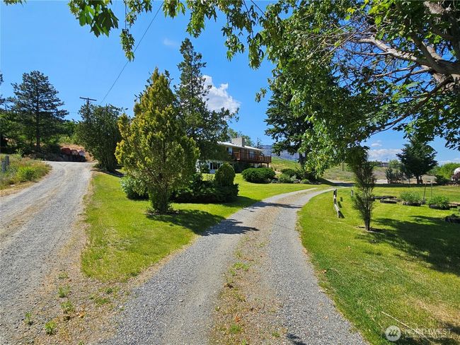 33601 Us Highway 97, House other with 4 bedrooms, 4 bathrooms and null parking in Oroville WA | Image 33