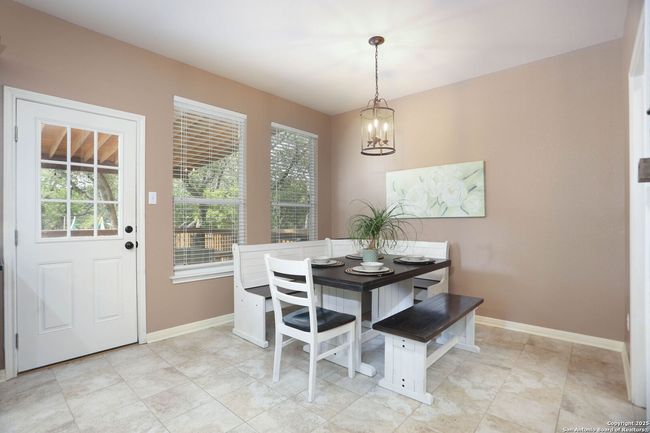 9510 Loyal Vly, House other with 4 bedrooms, 3 bathrooms and null parking in San Antonio TX | Image 7