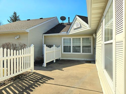 1-19204 Freeport Ct Nw, Elk River, MN, 55330-1273 | Card Image