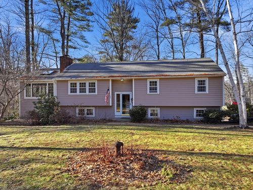 37 Woodlawn Dr, Sturbridge, MA, 01566-1003 | Card Image