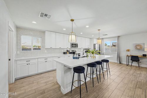 1882 E Loma Vista Drive, Tempe, AZ, 85282 | Card Image