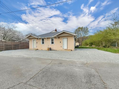 109 Daniel St, Waverly, TN, 37185-1506 | Card Image