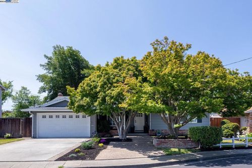7556 Frederiksen Ln, Dublin, CA, 94568-1649 | Card Image