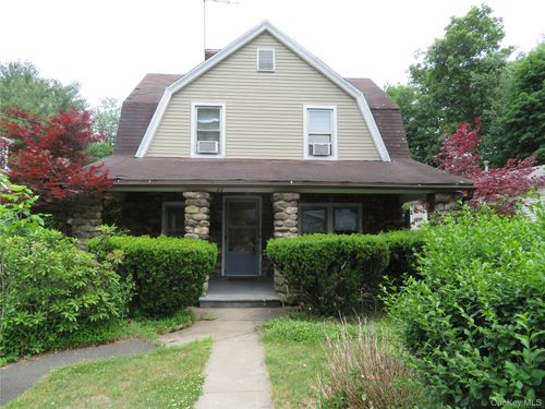 22 State St, Spring Valley, NY, 10977-3011 | Card Image
