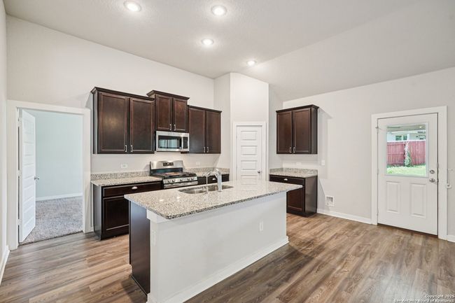 11518 Biddle Hts, House other with 5 bedrooms, 3 bathrooms and null parking in San Antonio TX | Image 13