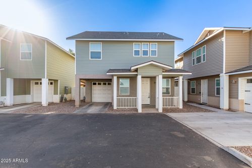 27-3218 W Glendale Ave, Phoenix, AZ, 85051-7433 | Card Image