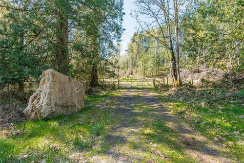 547 Beddis Rd, Salt Spring Island, BC, V8K2E8 | Card Image