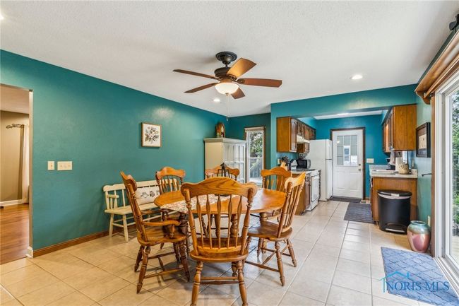 6727 Pelton Dr, House other with 3 bedrooms, 2 bathrooms and 2 parking in Whitehouse OH | Image 22