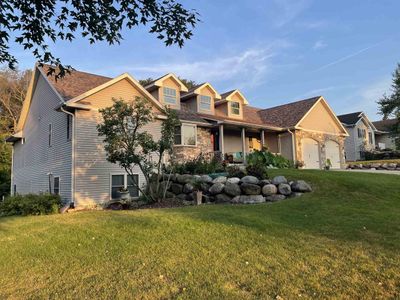 2219 Surrey Lane, House other with 4 bedrooms, 3 bathrooms and null parking in BARABOO WI | Image 1