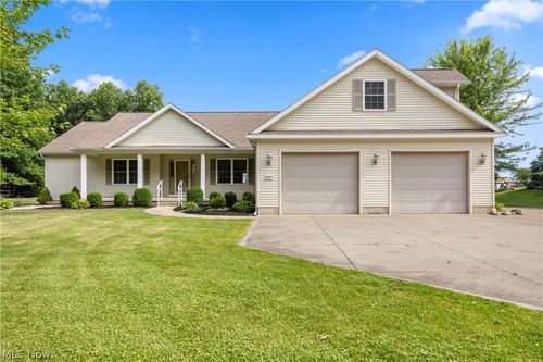14617 Kneisel Rd, Vermilion, OH, 44089-9203 | Card Image
