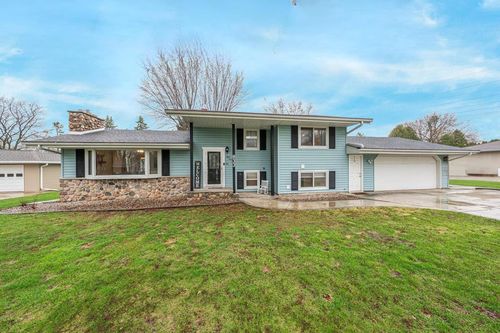 833 Butte Street, FOX CROSSING, WI, 54956 | Card Image