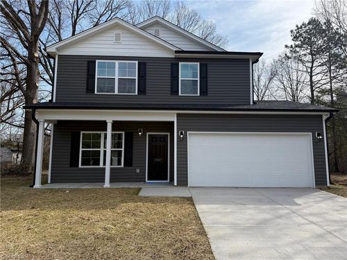 1007 E Barton St, Greensboro, NC, 27407-2001 | Card Image