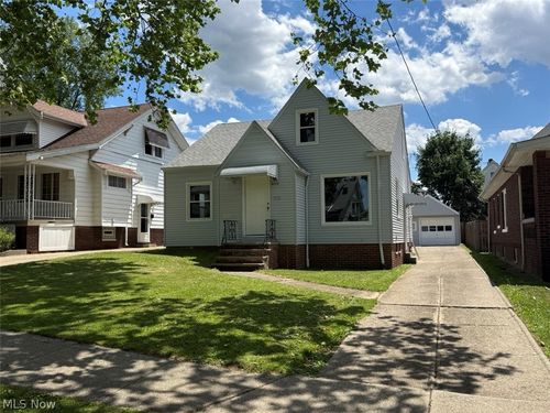 8314 Vineyard Avenue, Cleveland, OH, 44105 | Card Image