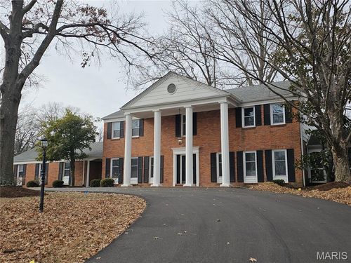 849 Bluespring Ln, Frontenac, MO, 63131-2614 | Card Image