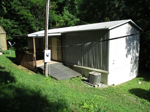 178 School Ave, Williamsburg, KY, 40769-8430 | Card Image